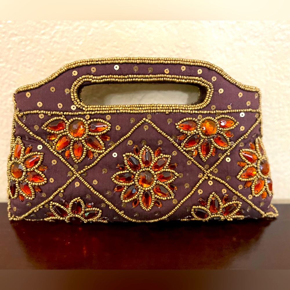 Small hand purse , perfect for a romantic night out !